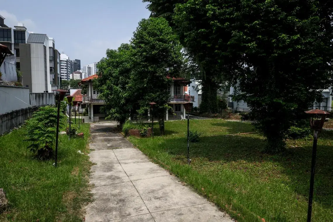 根据判词，程孟芳生前居住在纽顿一带吉士德路（Gilstead Road）一栋洋房。这栋洋房外观显得冷清，似乎已有一段时间无人入住。 （叶振忠摄）